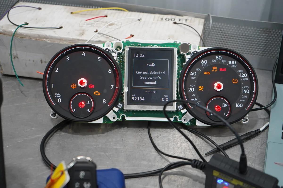 Instrument cluster displaying key not detected during programming diagnosis